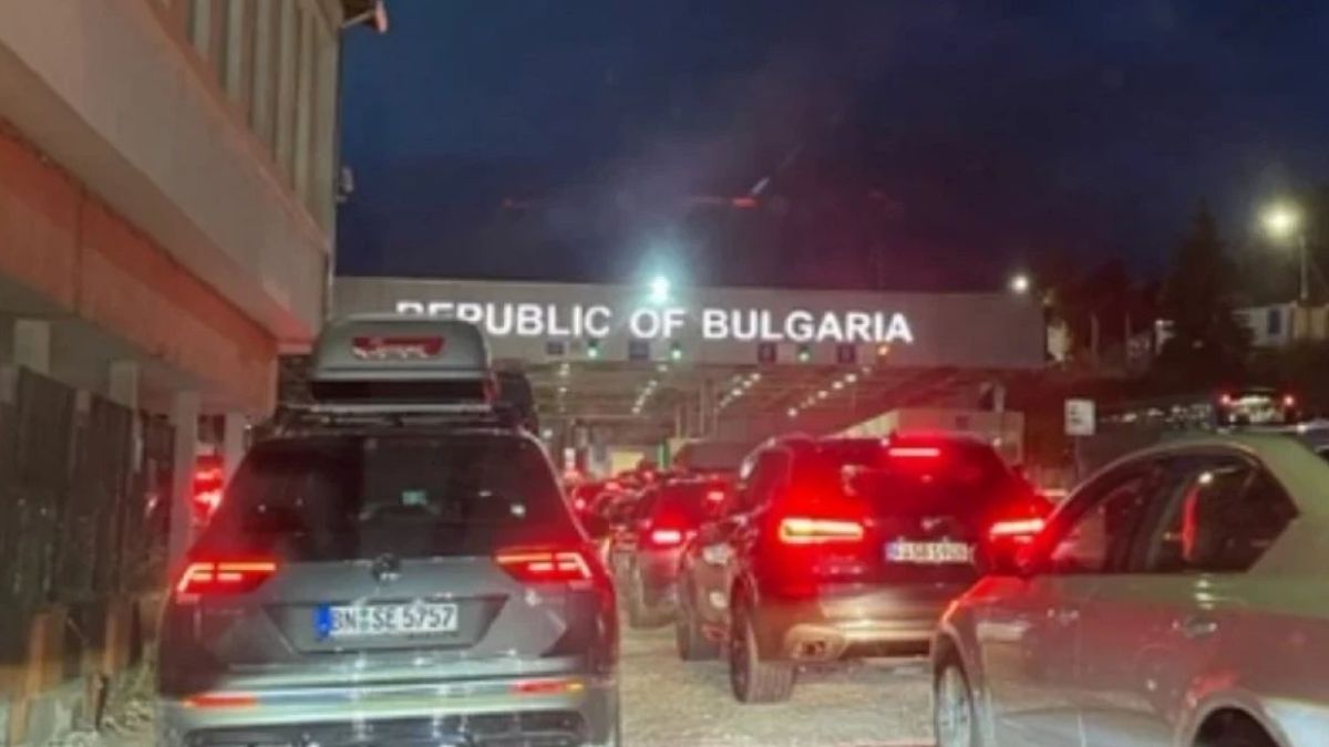 Нападение на "орки", смрад, мизерия и 3 часа чакане: Среднощен кошмар на границата със Сърбия СНИМКИ