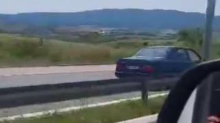 Ще теглите една псувня, като видите какво прави този мерцедес в София ВИДЕО