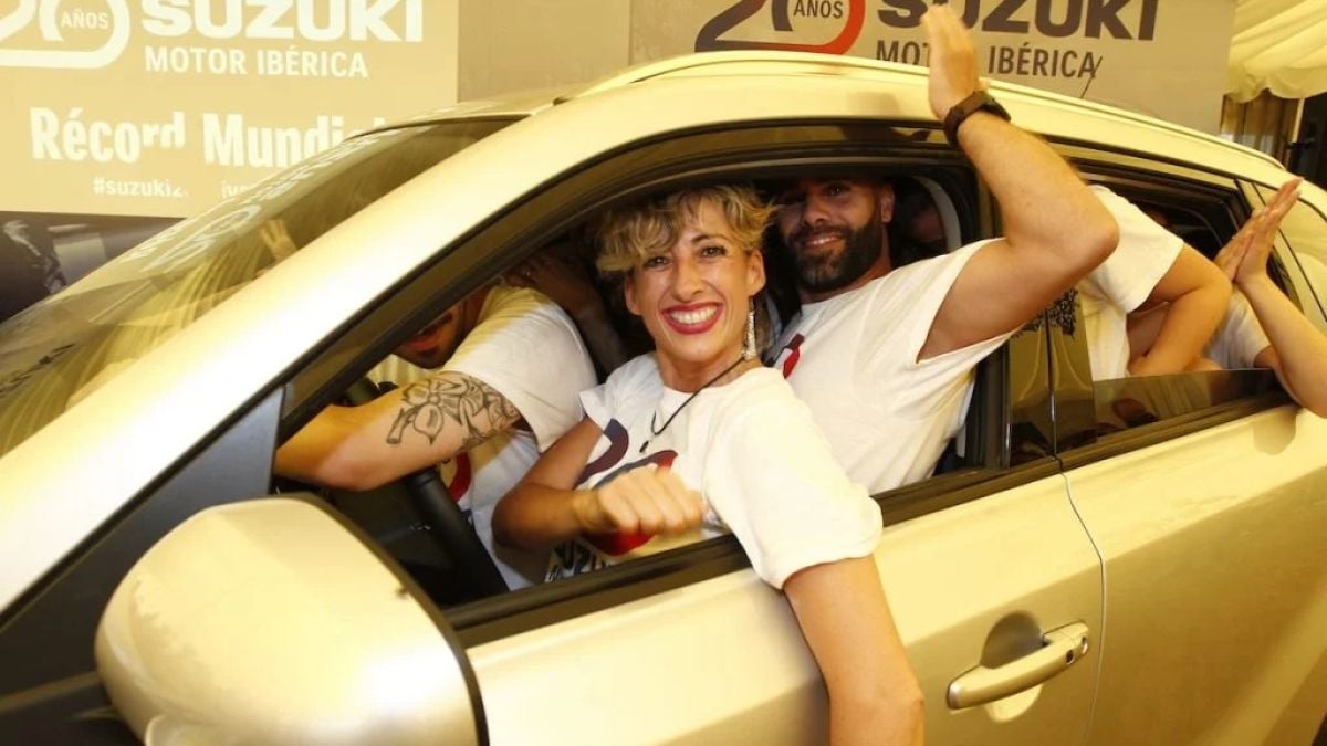 Можете ли да познаете колко хора ще се поберат в салона на Suzuki Vitara? ВИДЕО 