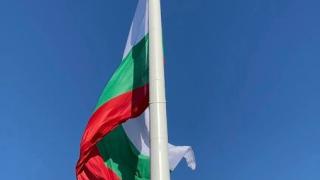 Пилонът в Рожен вече има знаме ВИДЕО