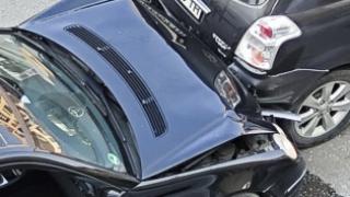 Полугол, пиян и повръщат в патрулката - грозна изцепка на пловдивски джигит СНИМКИ 18+