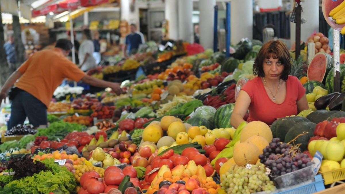 Сигнал до БАБХ: Перничанин си купи плодове и зеленчуци на това място, а след това стана страшно