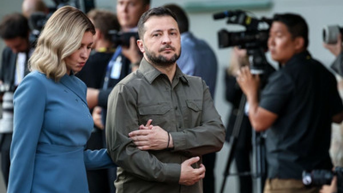 Ето как реагира съпругата на Зеленски на целувката му с първата дама на Литва ВИДЕО