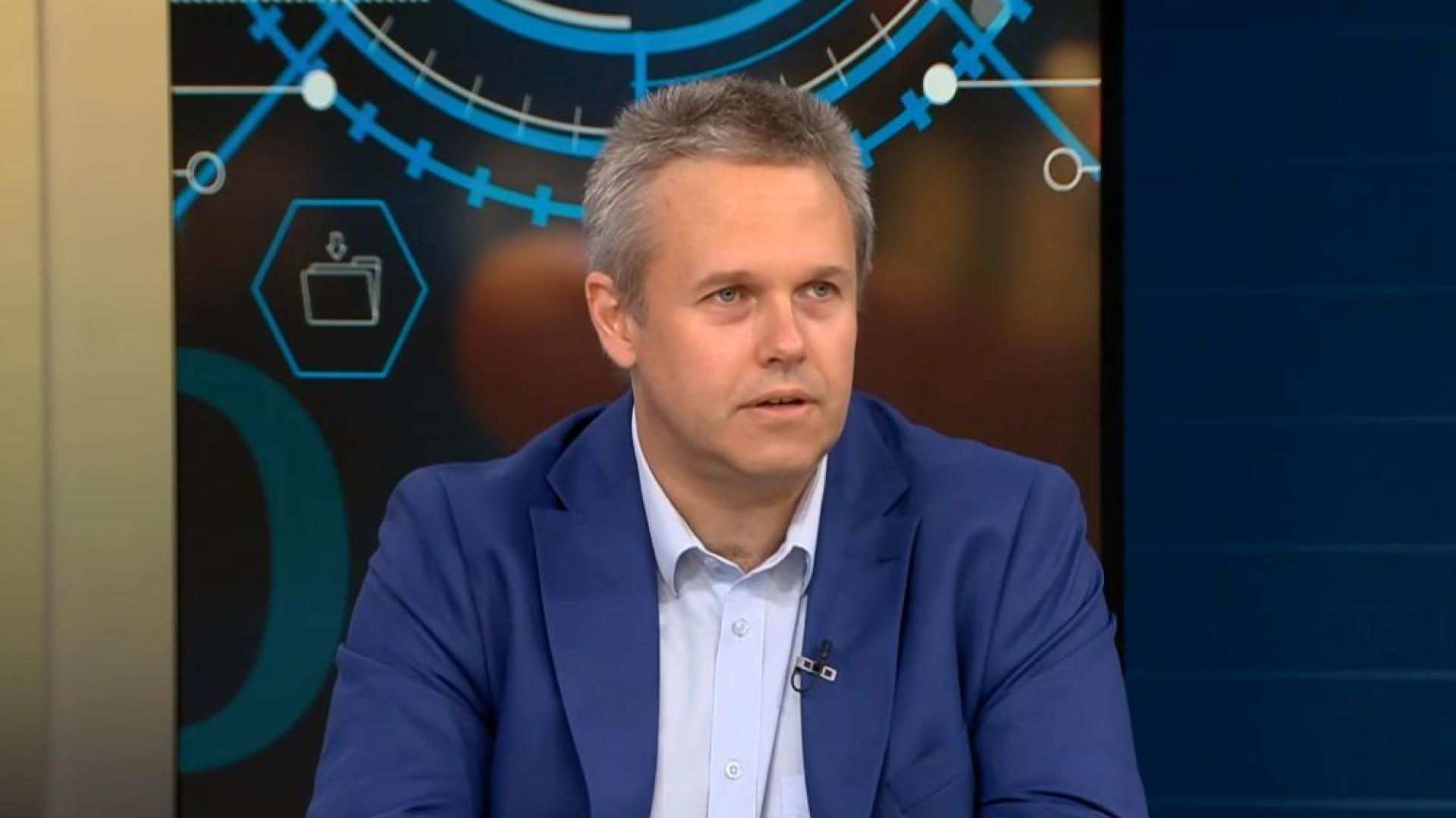 Мистерията със среднощния удар по НС се заплита ВИДЕО