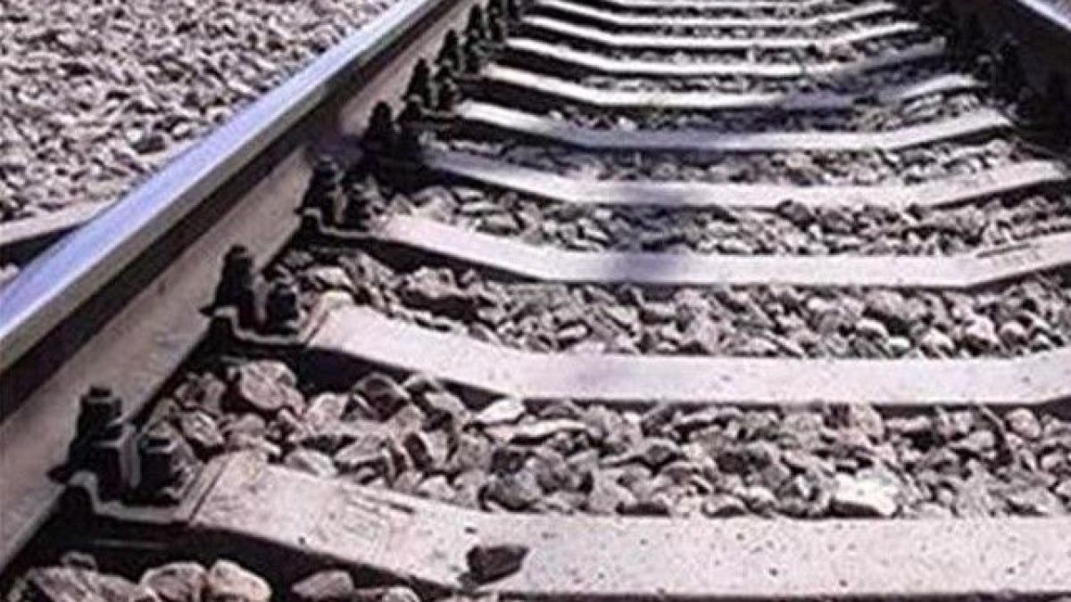 Толкова е горещо у нас, че релсите се разтапят