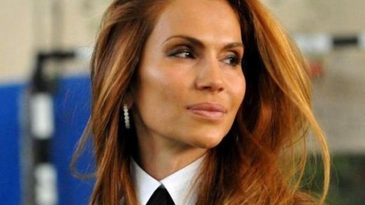 Ивайла Бакалова показа гаджето, оказаха се...ВИДЕО