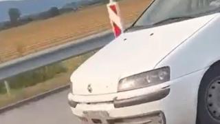 Шофьор-тарикат изправи косите на всички на "Тракия" ВИДЕО