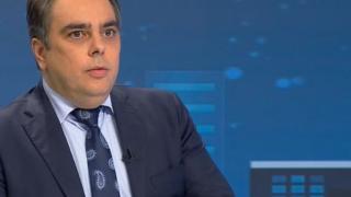Водещият на "Панорама" взриви ефира на БНТ, Асен Василев прихна в смях