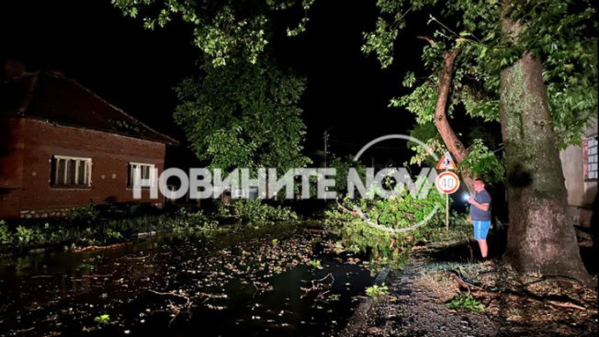 Опустошителен среднощен ад над половин България СНИМКИ/ВИДЕО