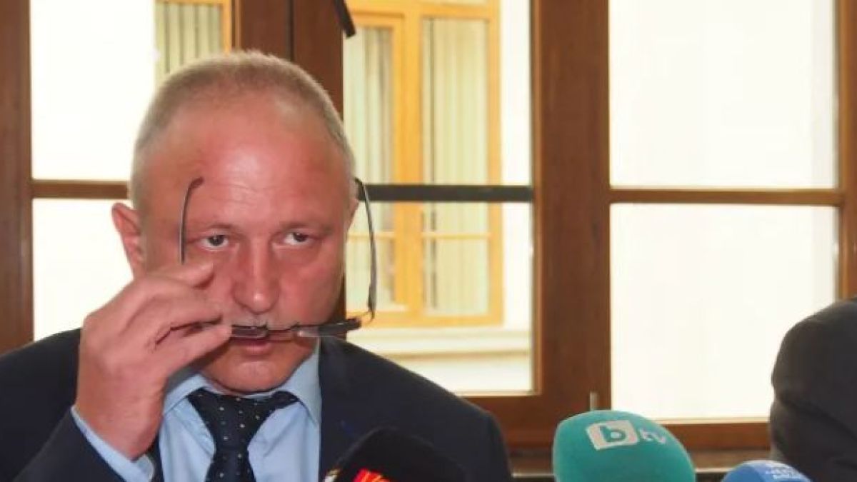 Извънредна новина за варненския прокурор, разследван за корупция