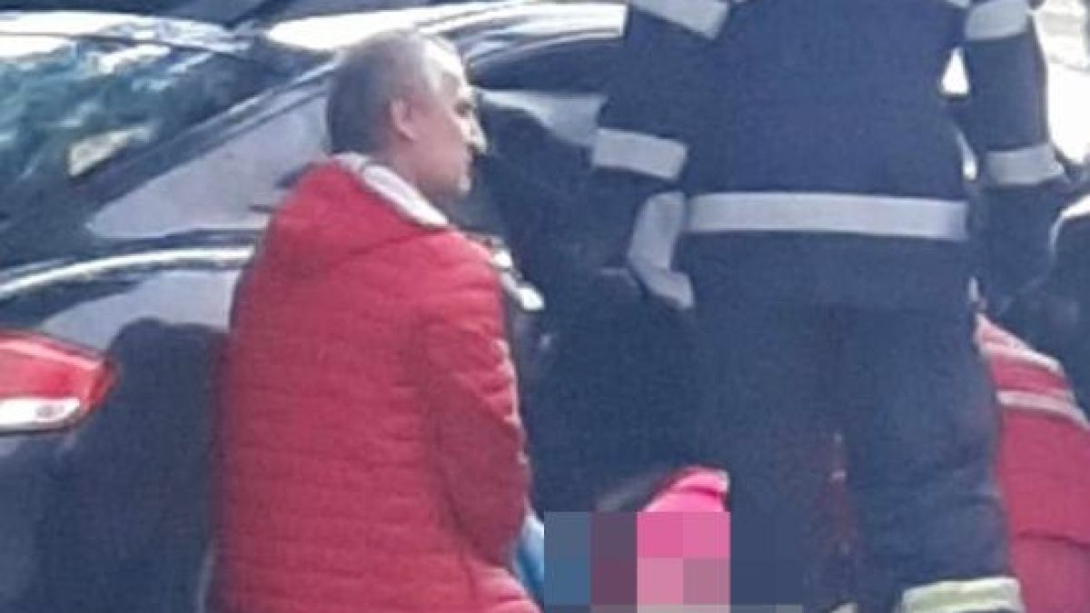 Ужас във Варна: Пожарникари режат ламарини на смачкано украинско "Порше" СНИМКИ