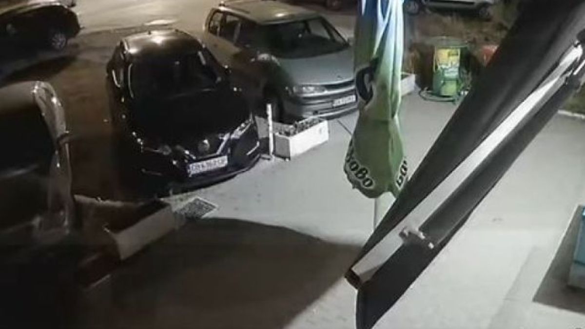 Познавате ли този кретен? Направи немислимото посред нощ в София ВИДЕО 