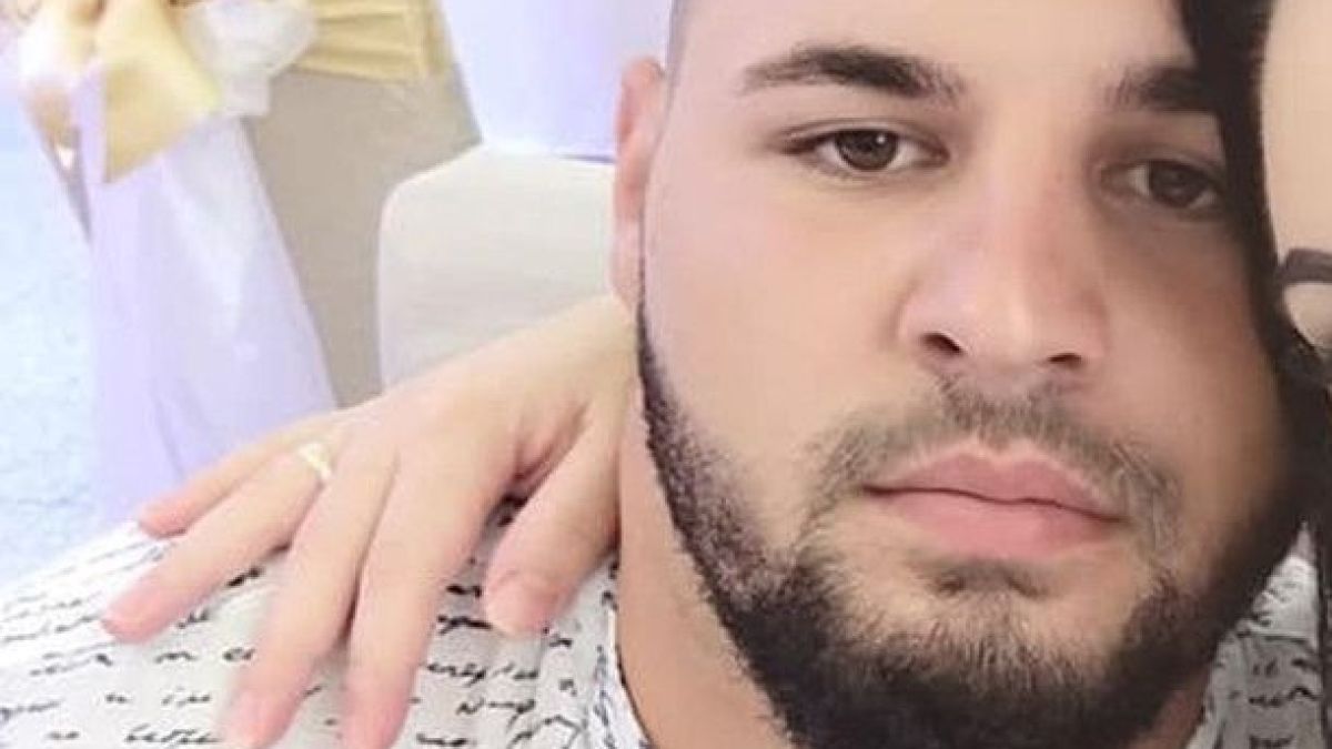 Касапинът, накълцал жестоко приятелката си с макетно ножче, имал...
