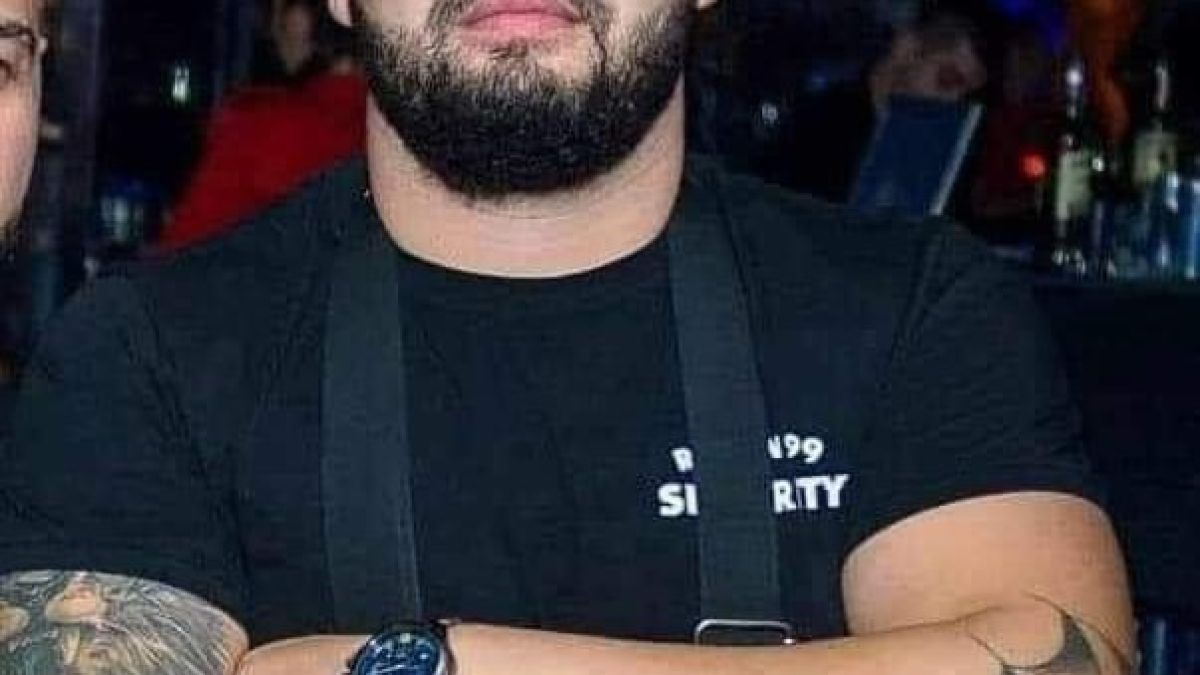 Патриотизмът им татуиран, ножовете им макетни, свободата им - смърт