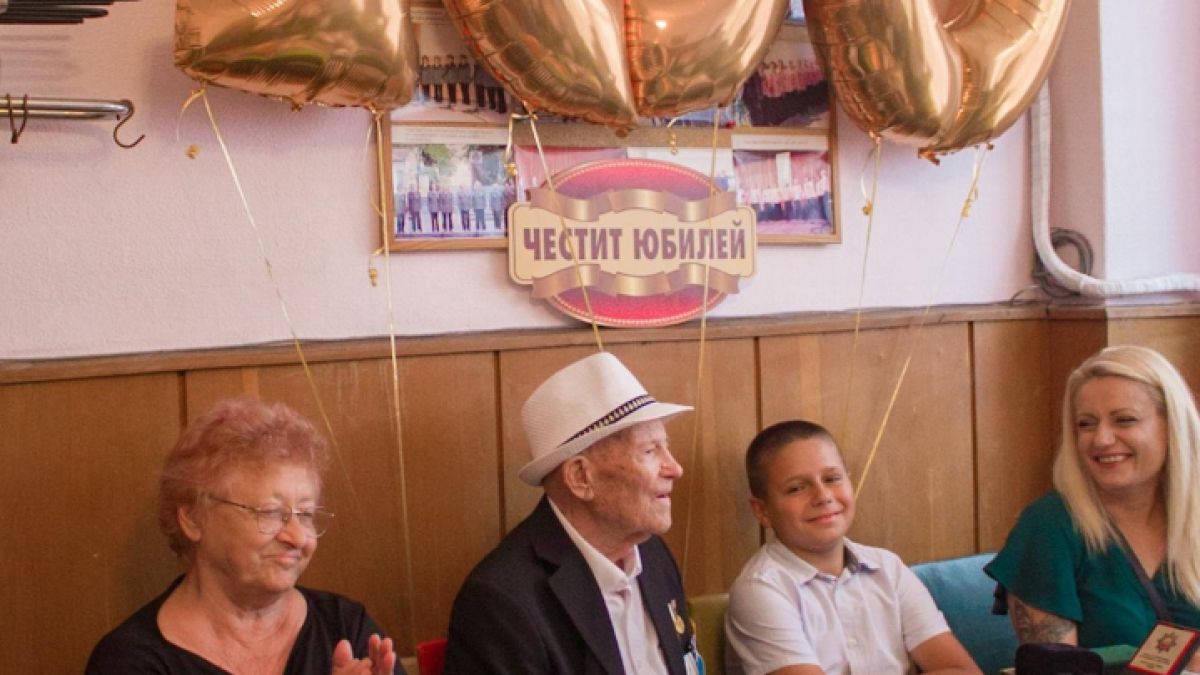 Още един русенски столетник отбеляза своя юбилей СНИМКИ 