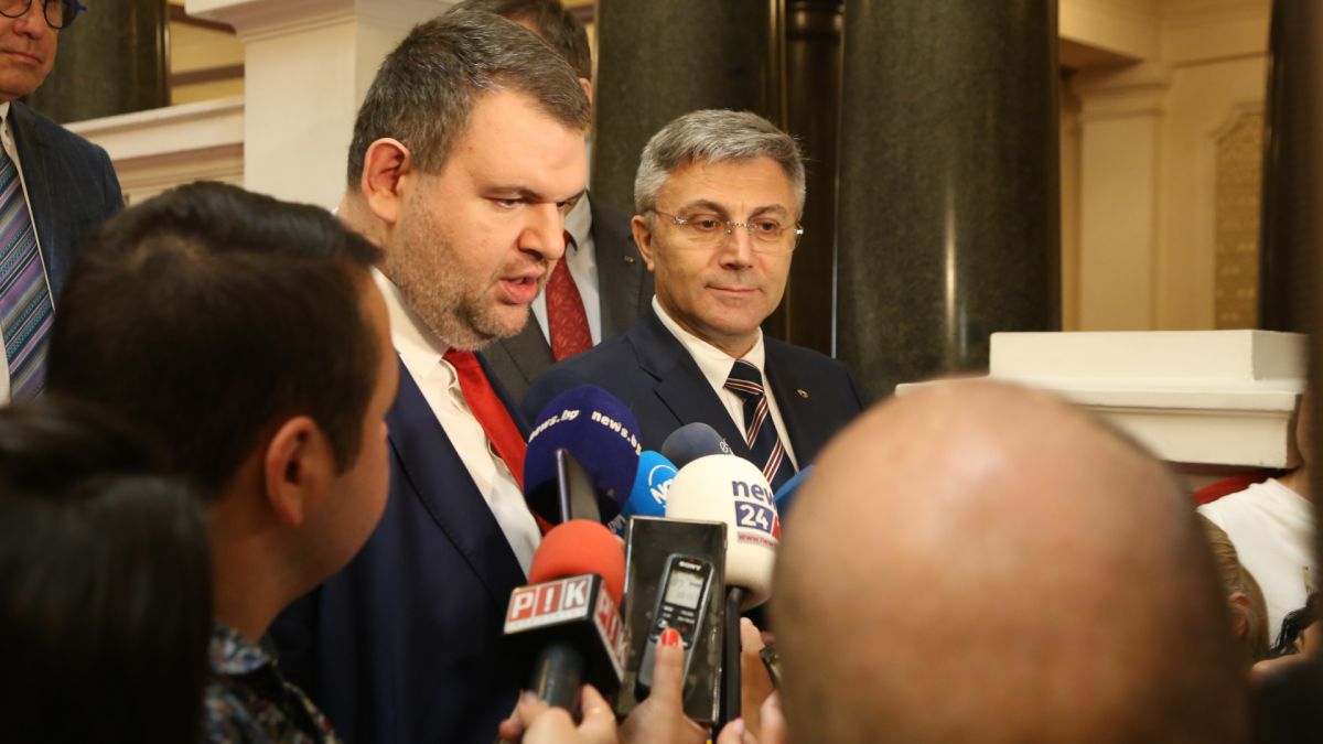 Пеевски с първи думи за оставката на ген. Атанасов