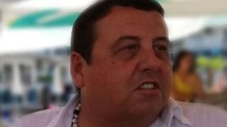 Нов екшън с бизнесмена с "Ролс Ройса"! Ташев крещи на служители на "Слънчев бряг" АД, сипе цинизми пред полицаи!