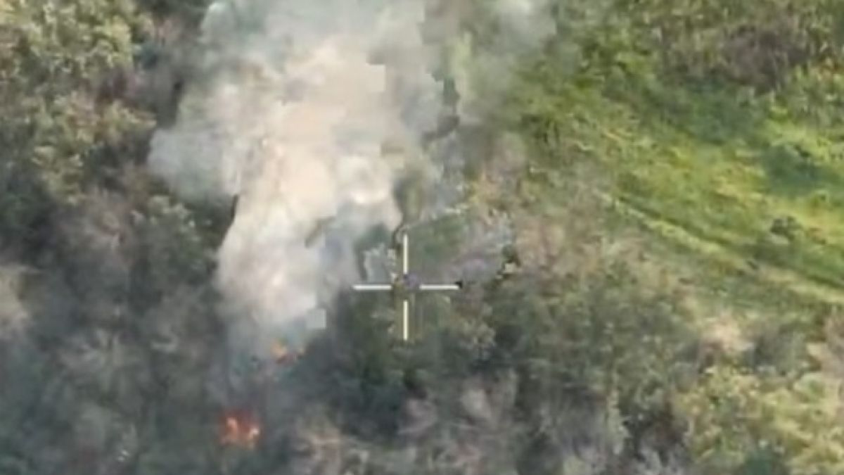 ВИДЕО от войната: Въздушното разузнаване и артилерията на ВСУ унищожиха склад за боеприпаси