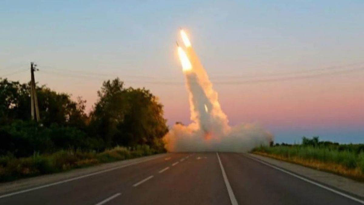Ракети HIMARS мощно разгромиха руски десант на остров Джарилгач, ВСУ загубиха 800 бойци за 1 ден на 5 направления