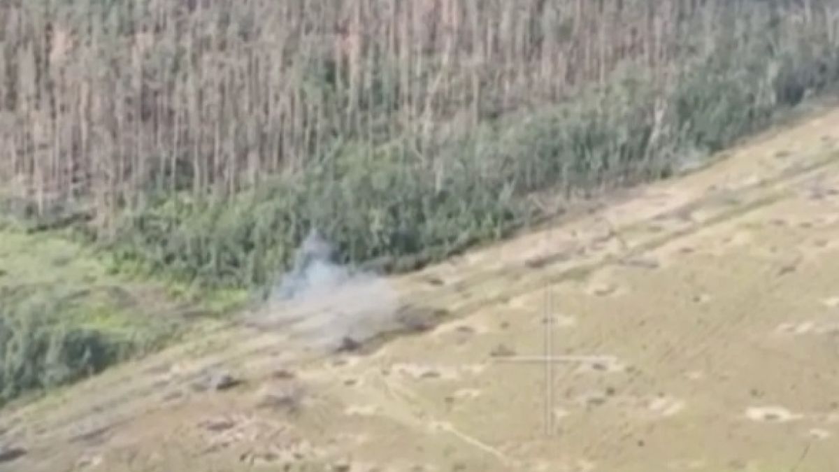 ВИДЕО от войната: Показаха унищожаването на укрепен район на ВСУ край Кременная