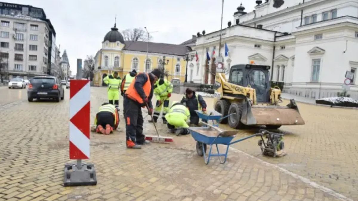 Заплете се голяма мистерия с ремонта на жълтите павета, няма да ѝ повярвате 