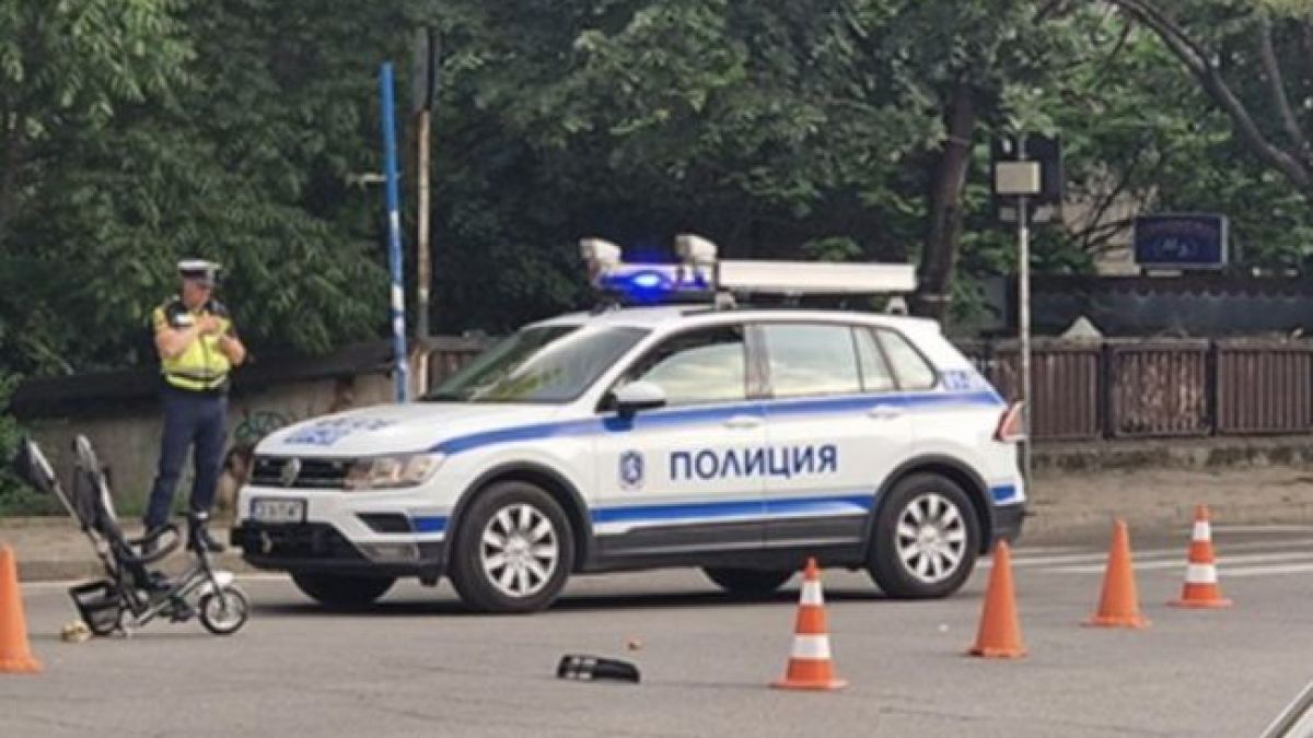 Само в БЛИЦ! Майка с количка преживя неописуем ужас на пъпа на София 