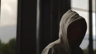 Покъртително: Малтретирана разказа за ужаса: Изпрати до баща ми порно с мен! ВИДЕО