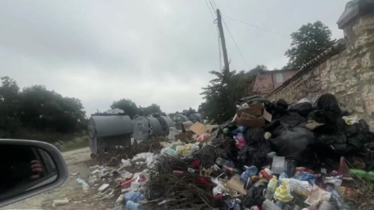 Туристите са в шок от тази гнусна гледка от наше курортно селище на морето СНИМКА