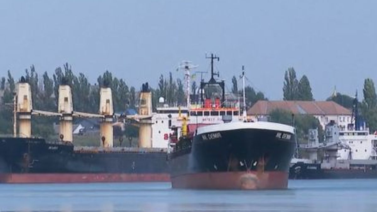 Невиждано задръстване на река Дунав, ето какво се случва ВИДЕО