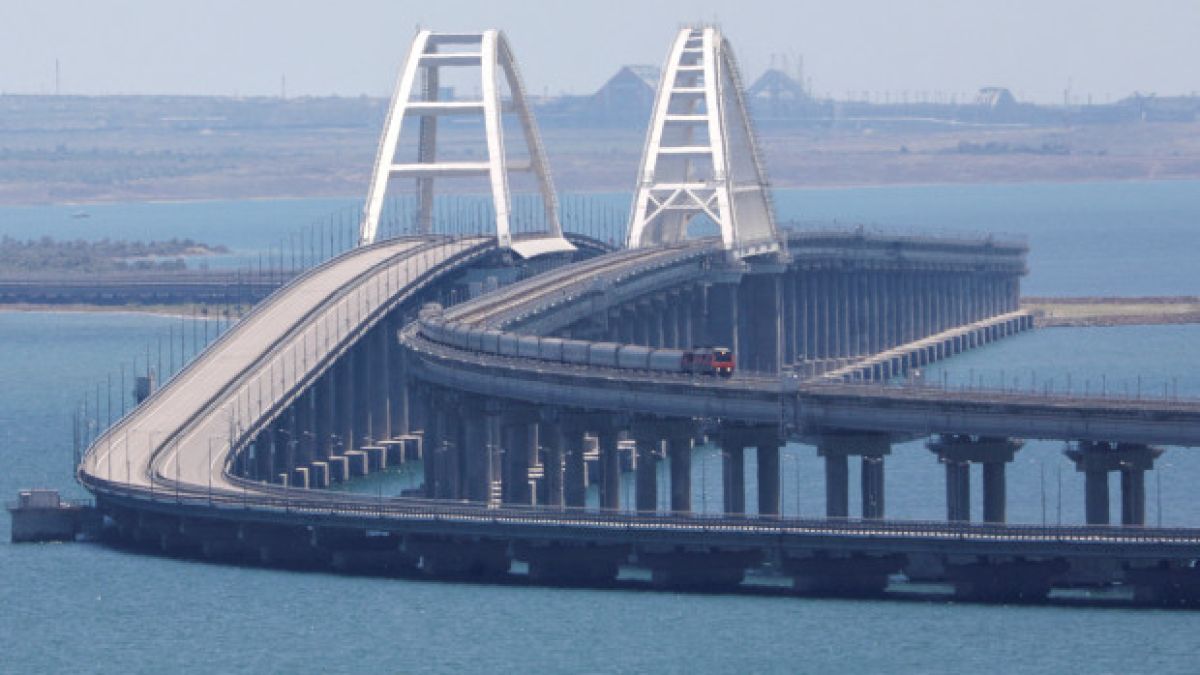 Нова драма с Кримския мост 