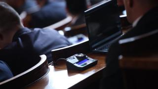 Извънредно решение от НС: В закона за борба с домашното насилие вече влиза и... 