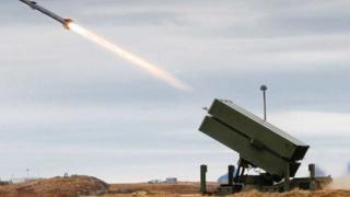 ВСУ могат да получат ракети AMRAAM-ER за ЗРК Nasams, ето какъв е техният обсег ВИДЕО