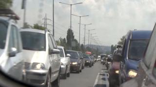 Майка с четири деца в колата изригна: На околовръстния към Св. Влас до Lidl е трагикомедия
