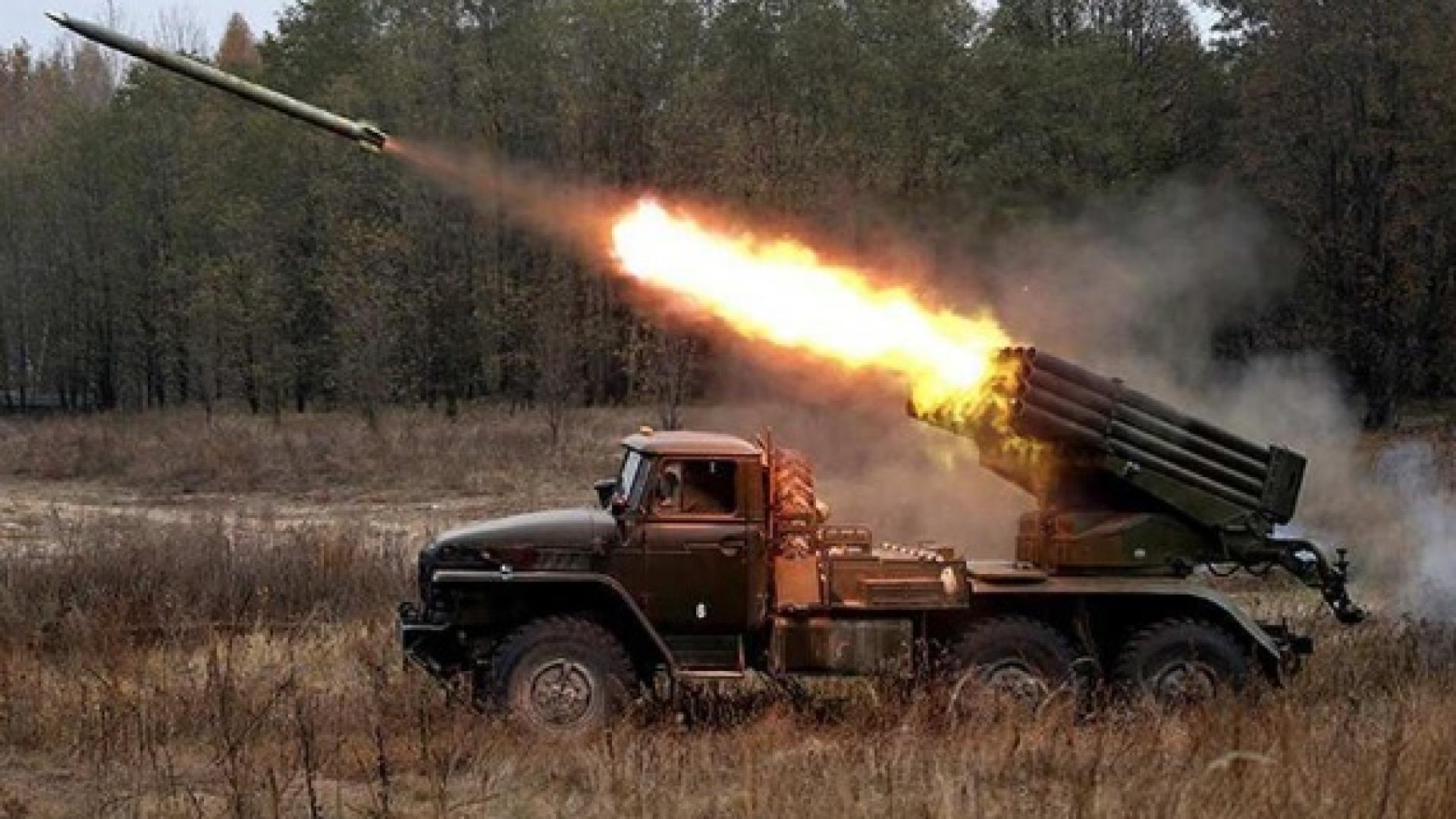 ВИДЕО от войната: Руската артилерия унищожава пехотата на ВСУ край Антоновския мост