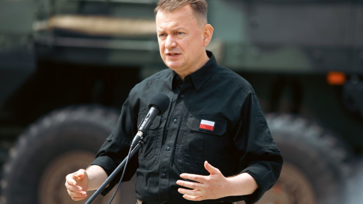 BBC: Полша струпва десет хиляди войници на границата с Беларус