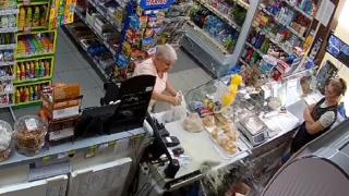 Забраниха на възрастна жена да стъпва в плевенски магазин и стана страшно ВИДЕО