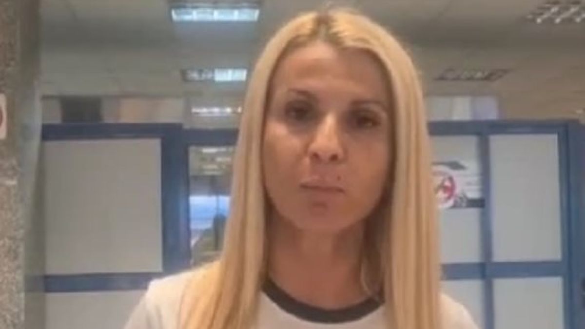 Пътничка, чакала 7 часа да излети с Wizz Air: След два часа ни донесоха...