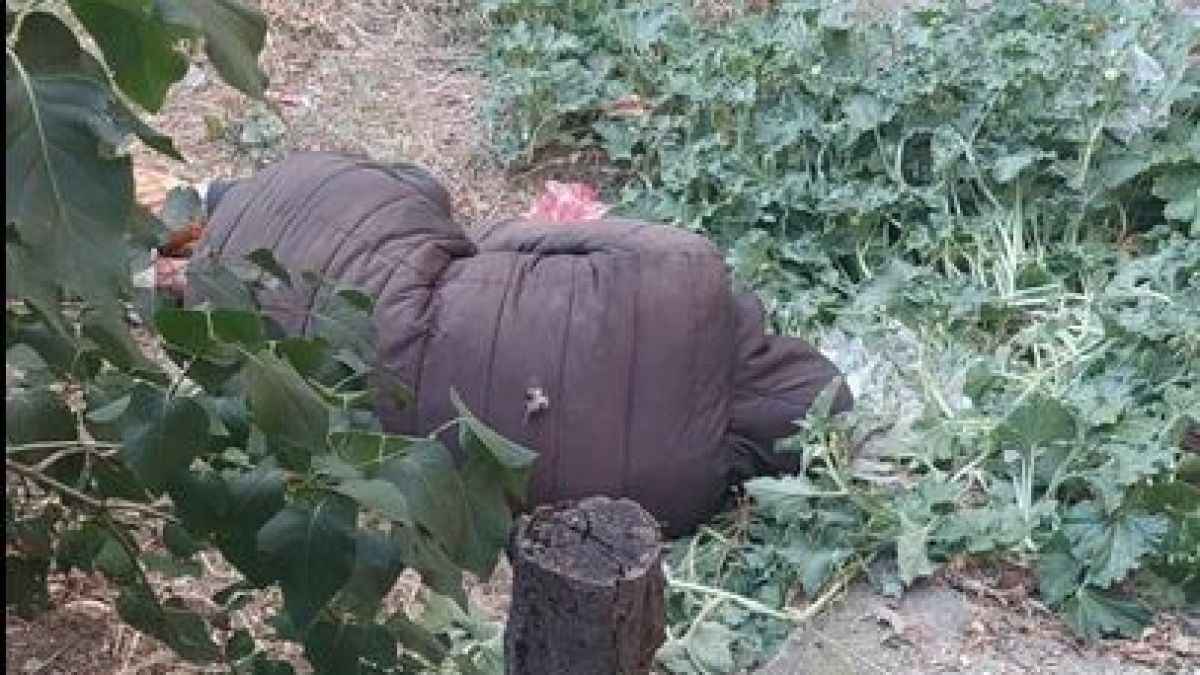 Потрес във Варна! Мъж с отрязани пръсти лежи на улицата СНИМКИ