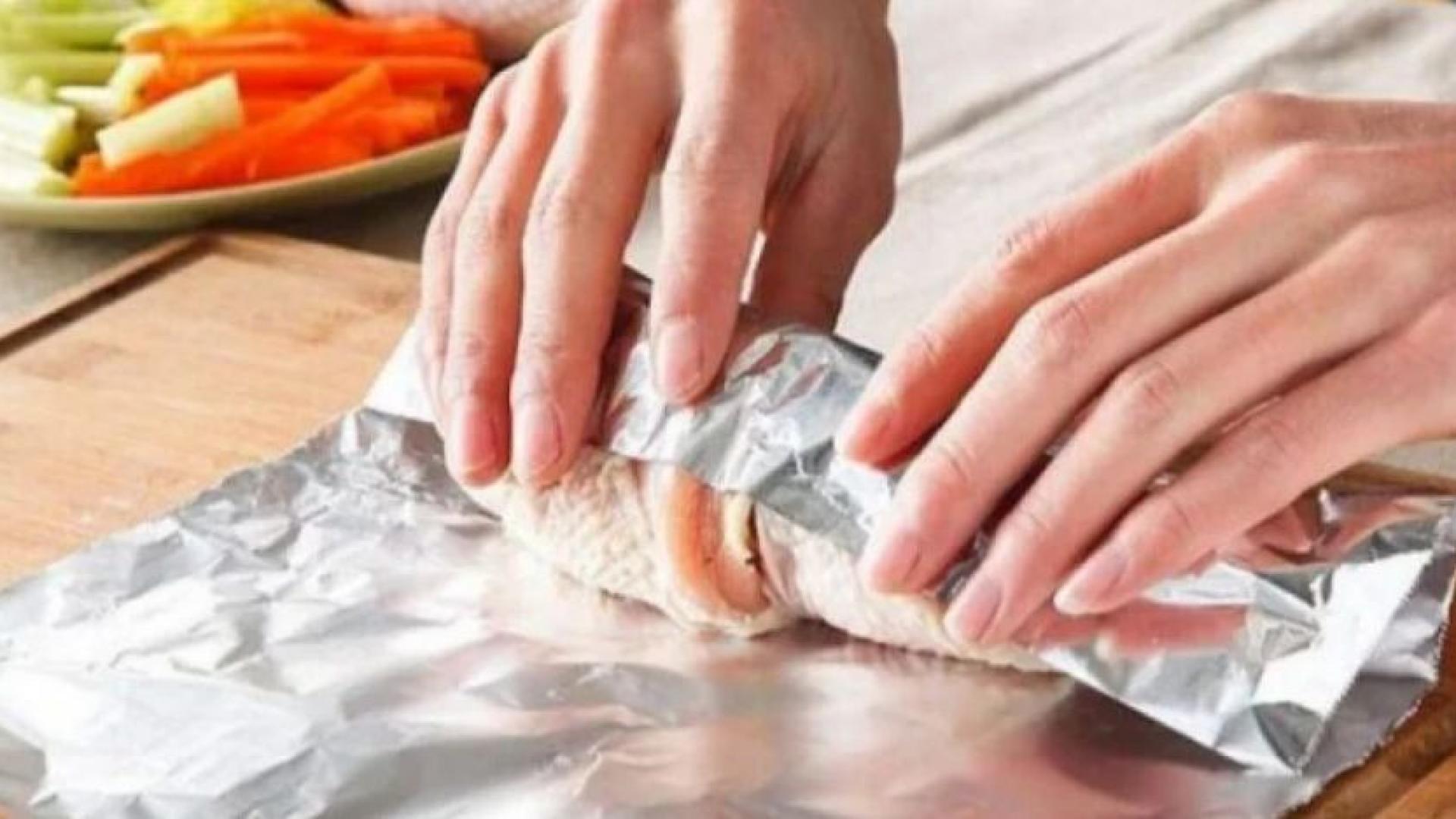 Не дръжте тези храни във фолио, ще ги превърнете в отрова!