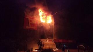 Одеса е в пламъци след мощна атака на "Калибър" и Шахиди, Зеленски с люта закана ВИДЕО