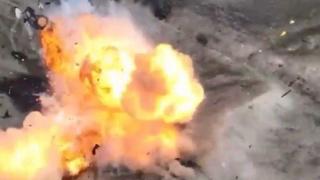 ВИДЕО от войната: Дрон нанася удар по позиции на ВСУ 
