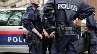 Разведена двойка приюти бежанци, последвалото шокира всички и завърши със смърт!