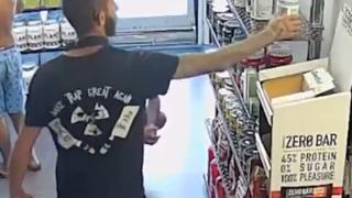 Бургаски батки станаха за резил в оборотен магазин 