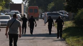 ВИДЕО от войната: Русия със смъртоносен удар по шведски завод в Луцк 