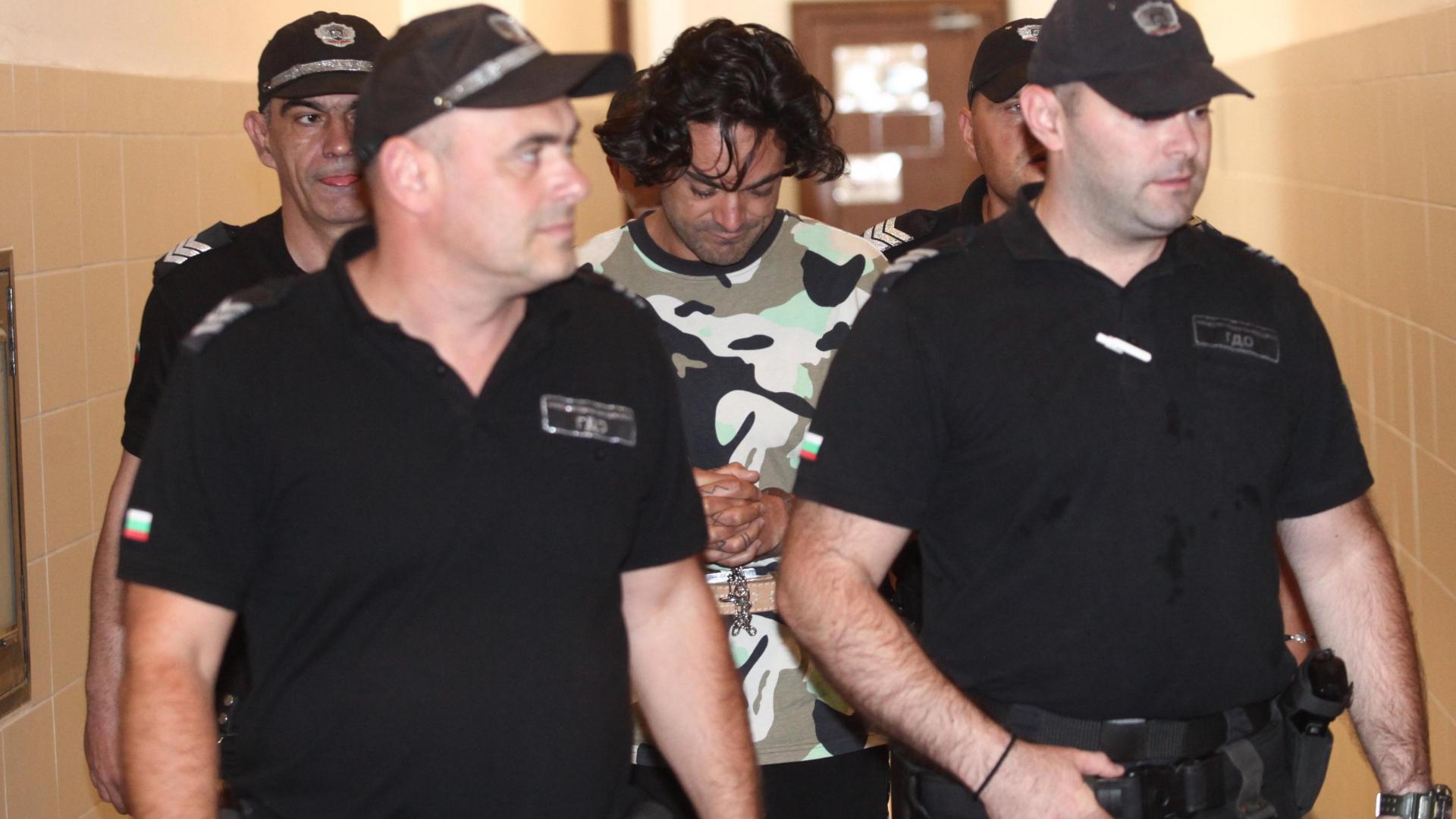 Разкриха пъкления план на бармана Веско, който разфасова като прасе богаташа Крис