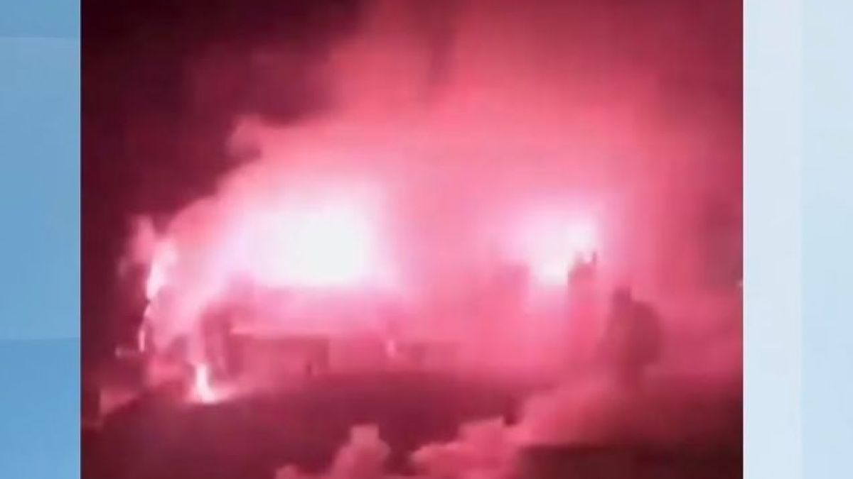 Като на война: Нова атака по Паметника на Съветската армия, има арестувани ВИДЕО