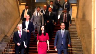 Ще хвърчат глави в правителството, гилотината пада заради... 