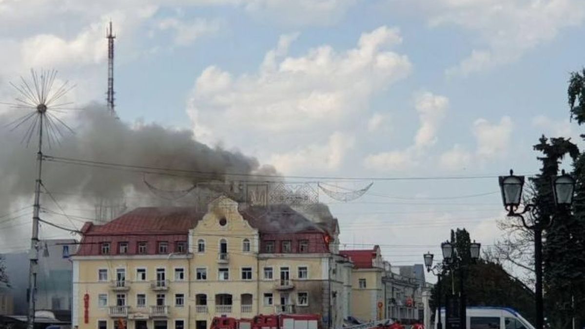 ВИДЕО показа как "Искандер" поразява Чернигов докато хората отиват на църква