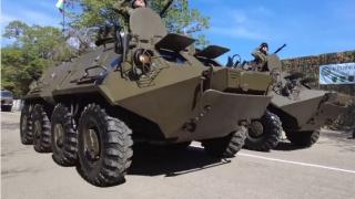 Тагарев обяви кога България ще започне да предава на Украйна бронирана техника