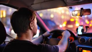 Трябва да имаме в колата си тези 5 необходими джаджи